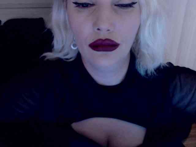 Mistress-Demi webcam