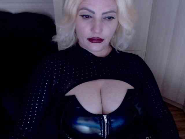 Mistress-Demi webcam