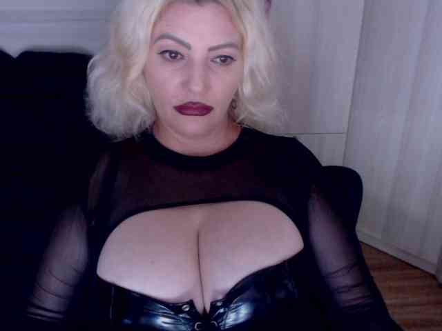 Mistress-Demi webcam