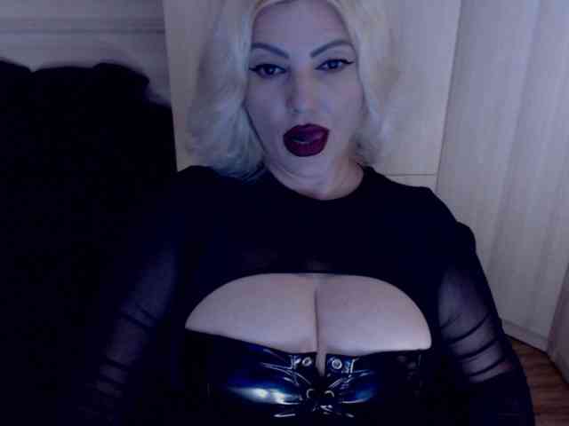Mistress-Demi webcam