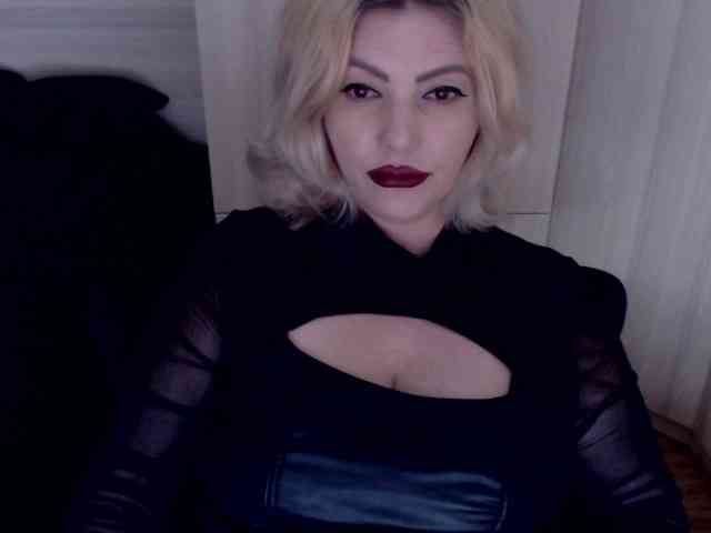 Mistress-Demi webcam