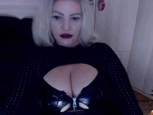 Mistress-Demi