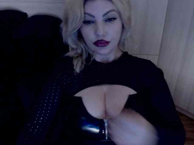Mistress-Demi webcam