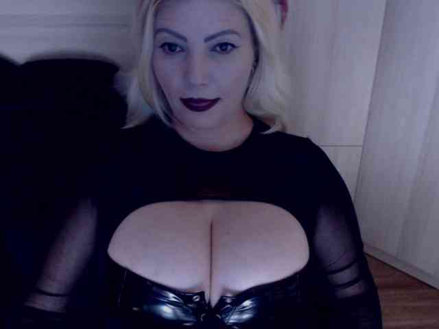Mistress-Demi webcam