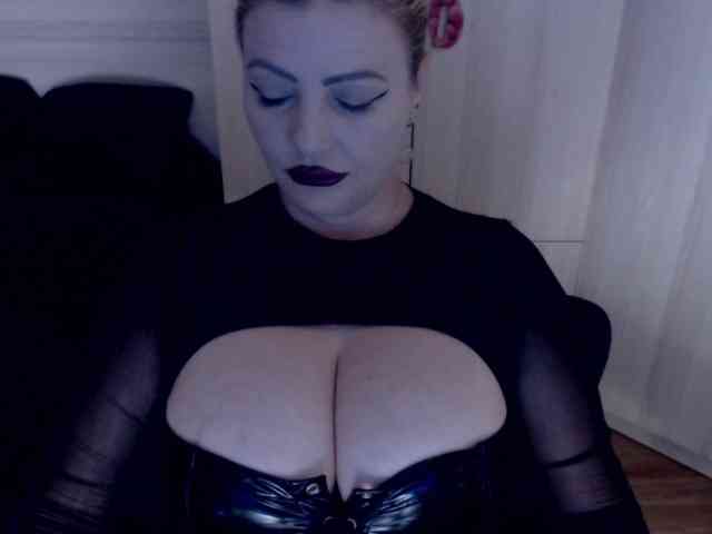 Mistress-Demi
