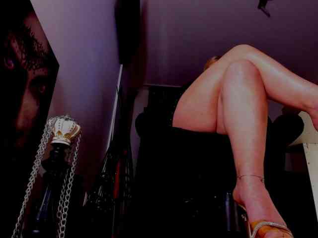 Mistress-Demi webcam