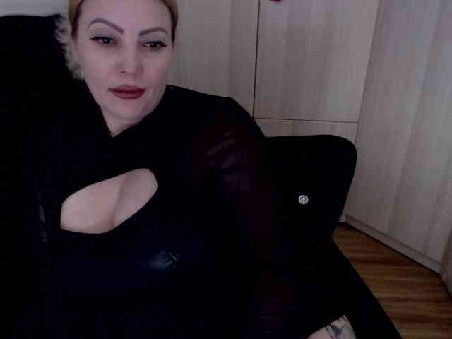 Mistress-Demi