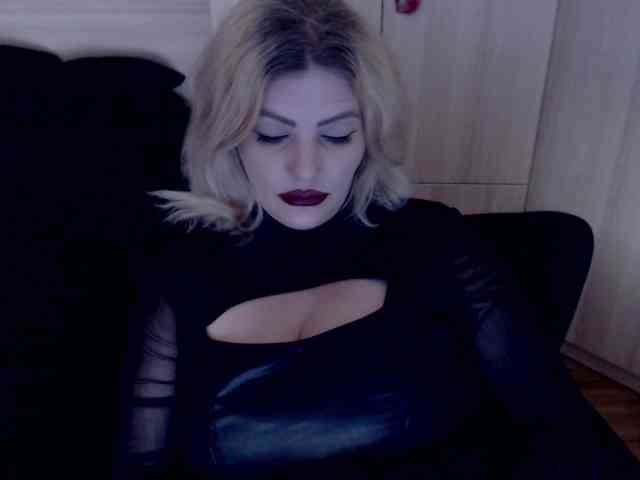 Mistress-Demi webcam
