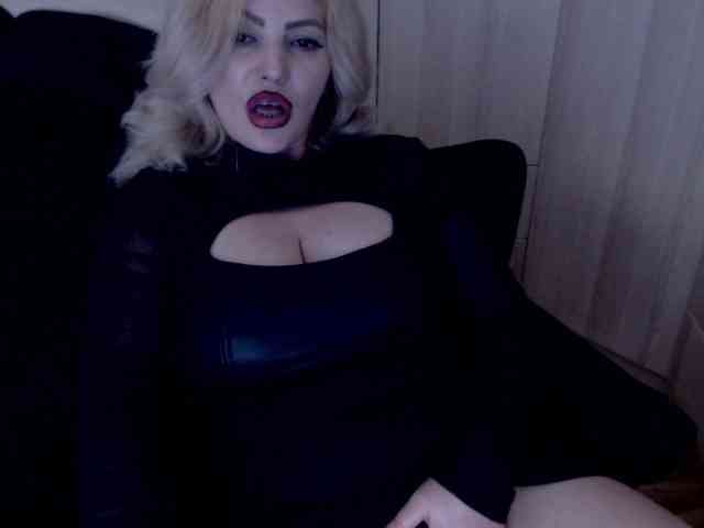 Mistress-Demi webcam