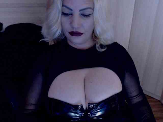 Mistress-Demi webcam