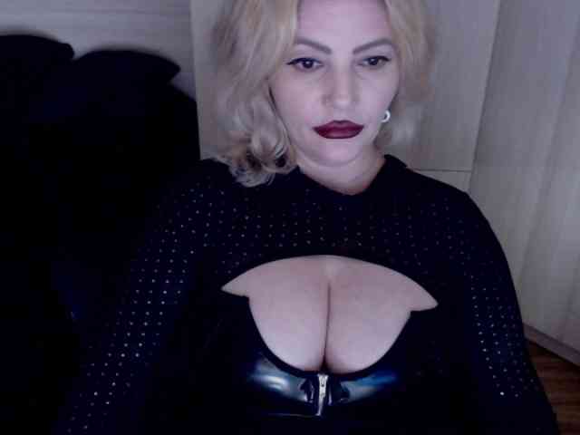 Mistress-Demi webcam