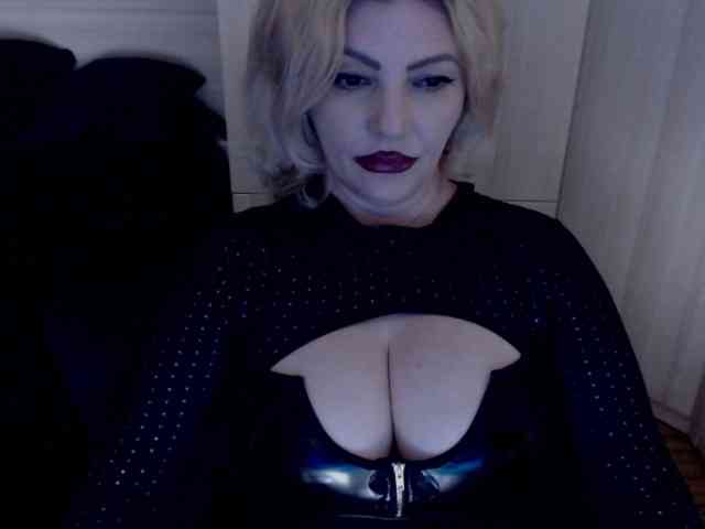 Mistress-Demi webcam