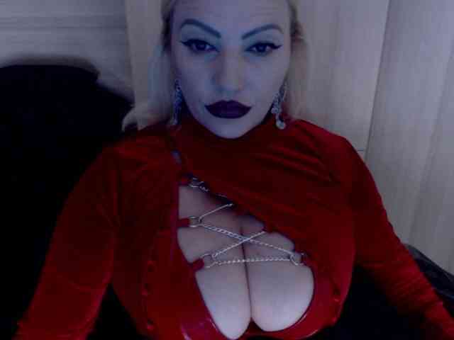 Mistress-Demi webcam