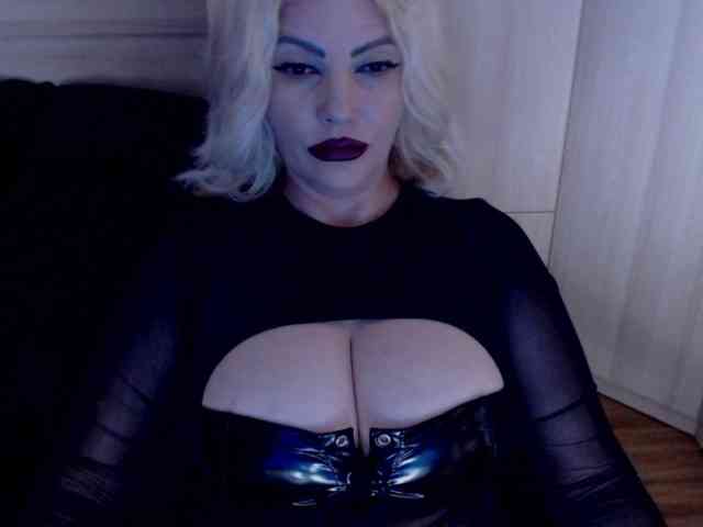 Mistress-Demi webcam