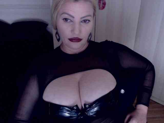Mistress-Demi webcam