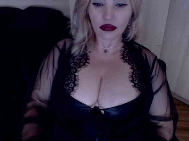 Mistress-Demi webcam