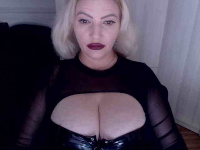 Mistress-Demi webcam