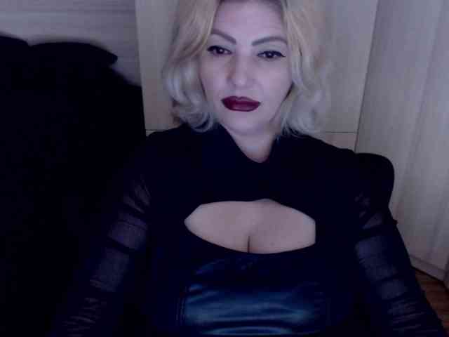 Mistress-Demi webcam