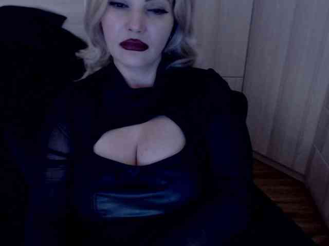 Mistress-Demi webcam