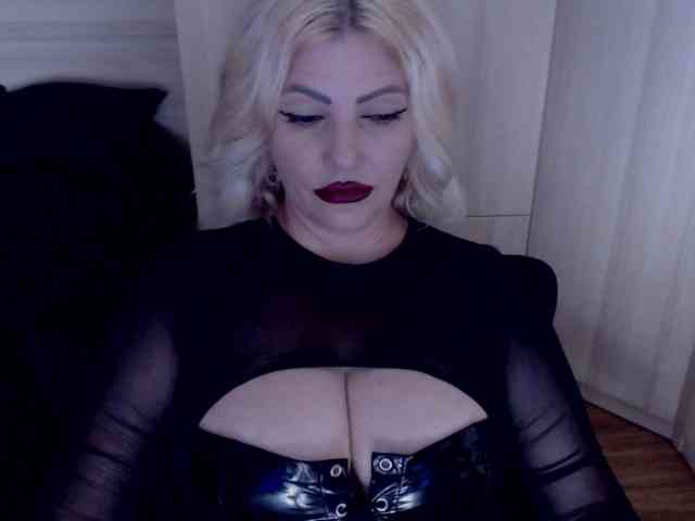 Mistress-Demi webcam