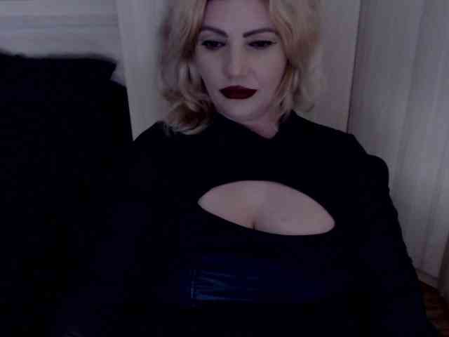 Mistress-Demi webcam