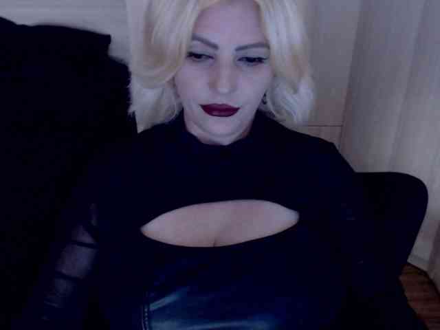 Mistress-Demi webcam