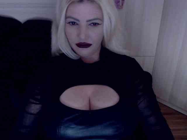 Mistress-Demi webcam