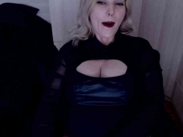 Mistress-Demi webcam