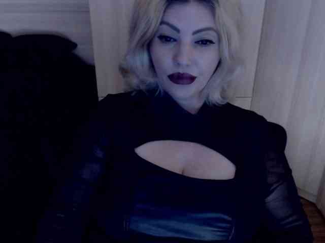 Mistress-Demi webcam