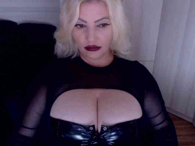 Mistress-Demi webcam