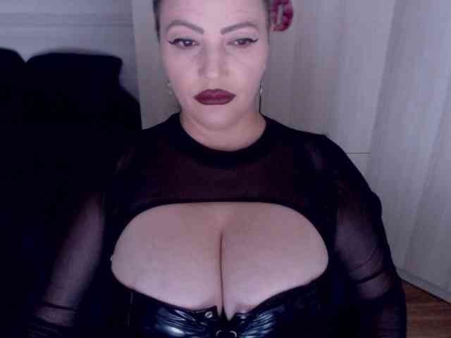 Mistress-Demi webcam