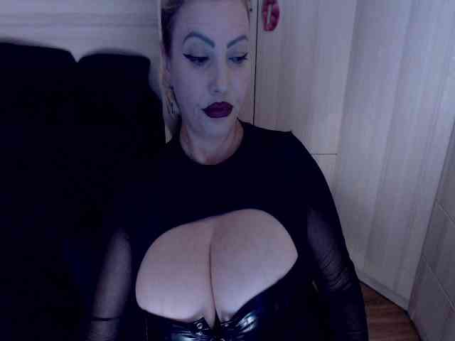 Mistress-Demi webcam