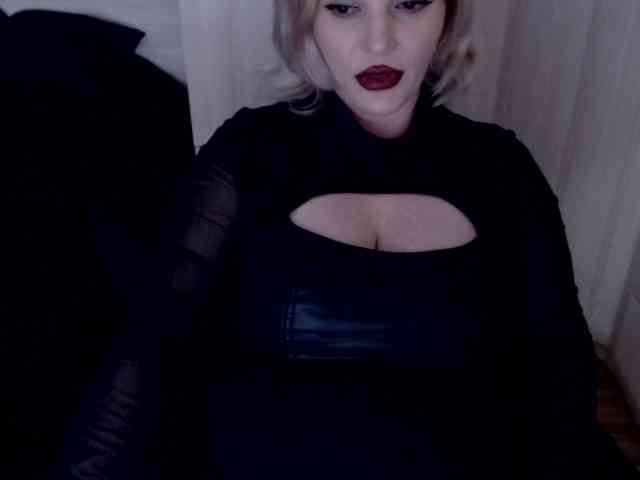 Mistress-Demi webcam