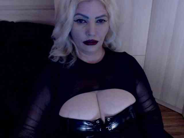 Mistress-Demi webcam
