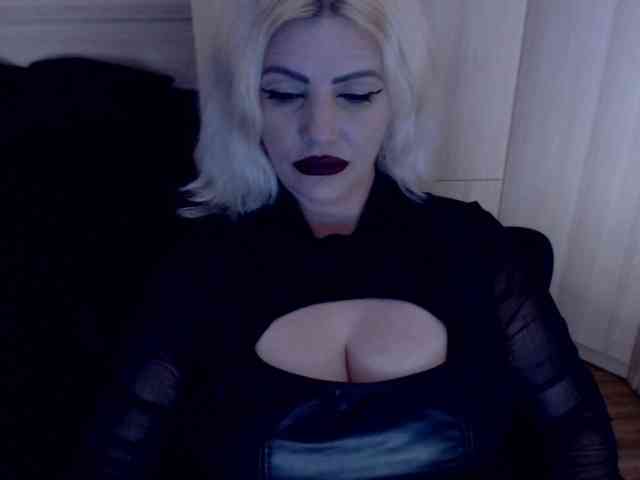 Mistress-Demi webcam