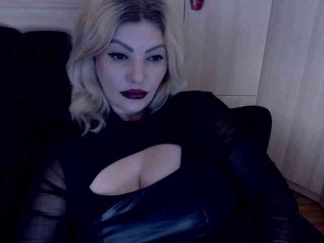 Mistress-Demi