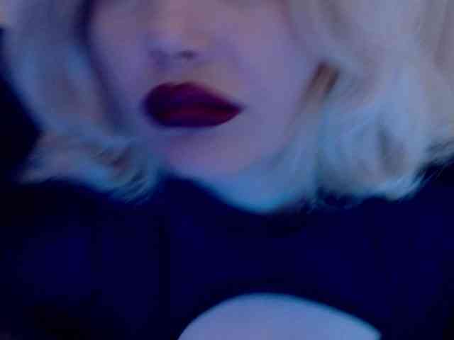 Mistress-Demi webcam