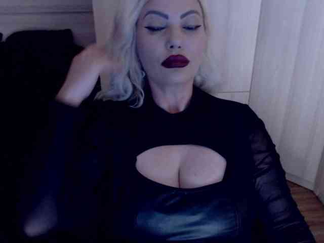 Mistress-Demi webcam