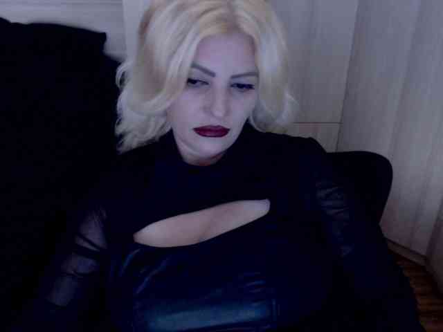 Mistress-Demi webcam