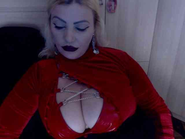 Mistress-Demi webcam