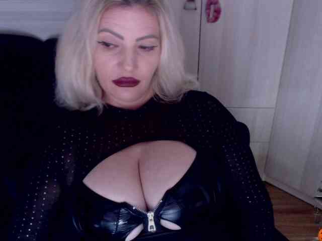 Mistress-Demi