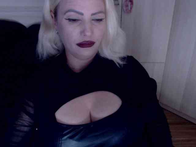 Mistress-Demi