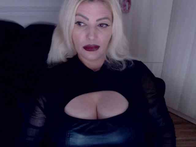 Mistress-Demi