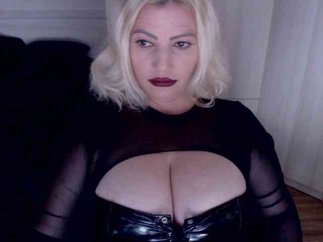Mistress-Demi