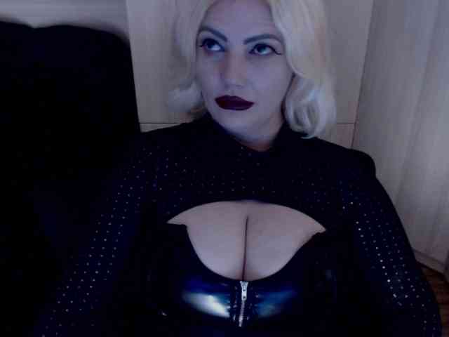 Mistress-Demi webcam