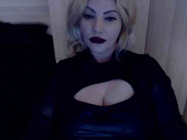 Mistress-Demi webcam