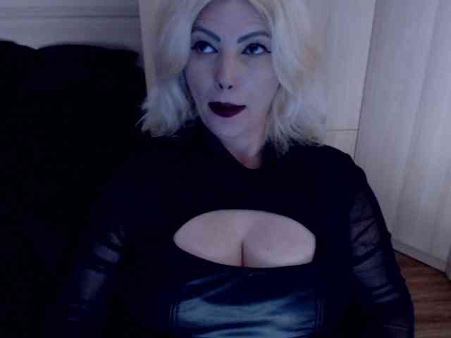 Mistress-Demi webcam