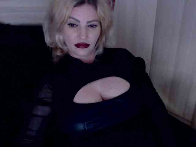 Mistress-Demi webcam
