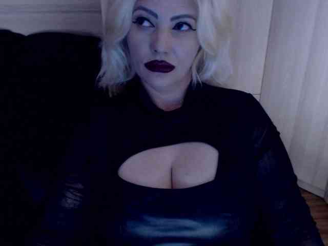 Mistress-Demi webcam