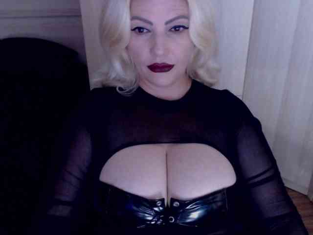 Mistress-Demi webcam